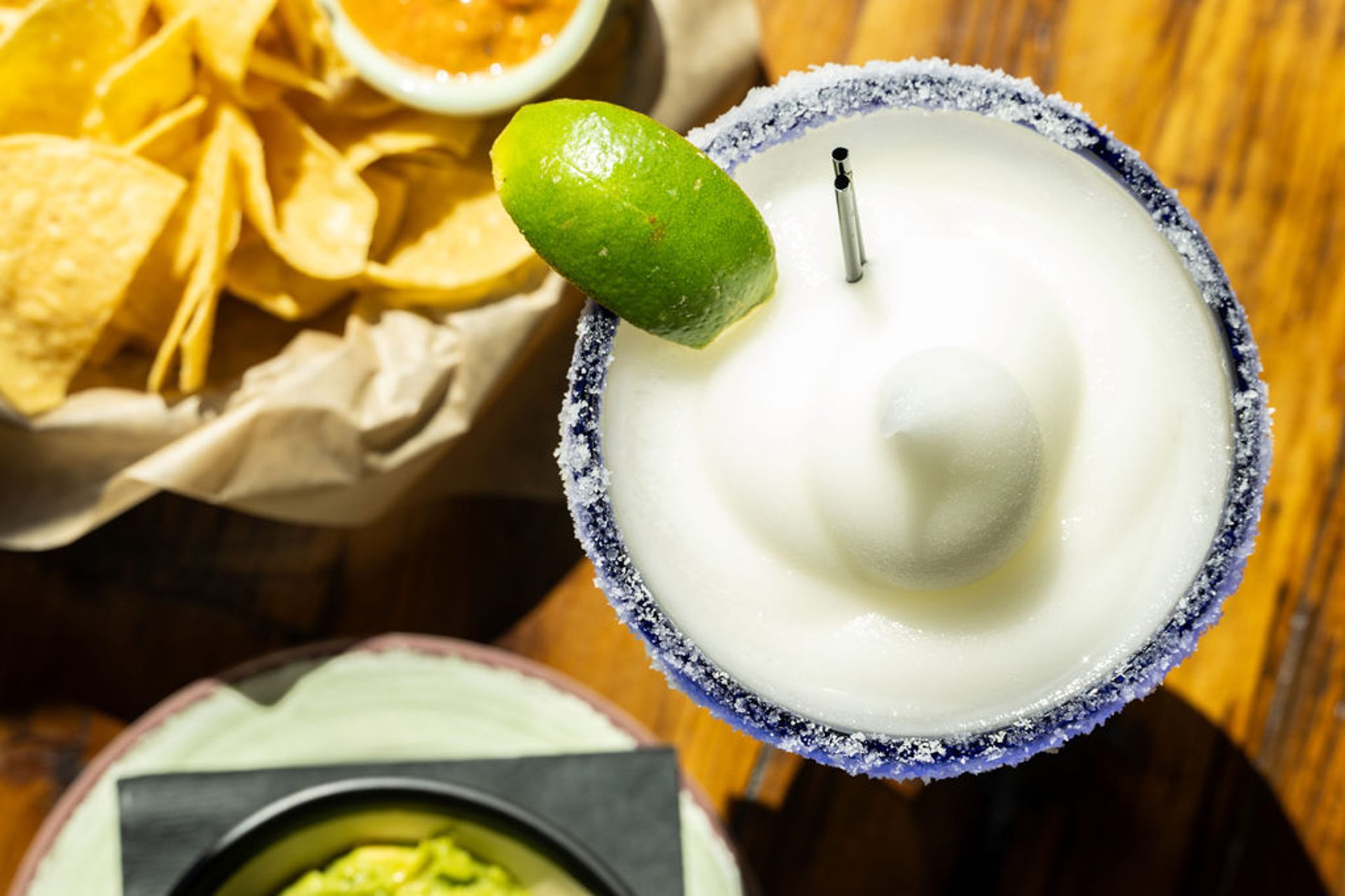 Happy Hour & Weekend Brunch